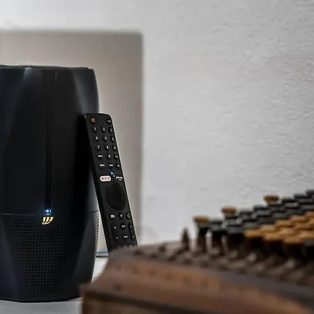 Vintage Rondo Quadrilatero Apartment *